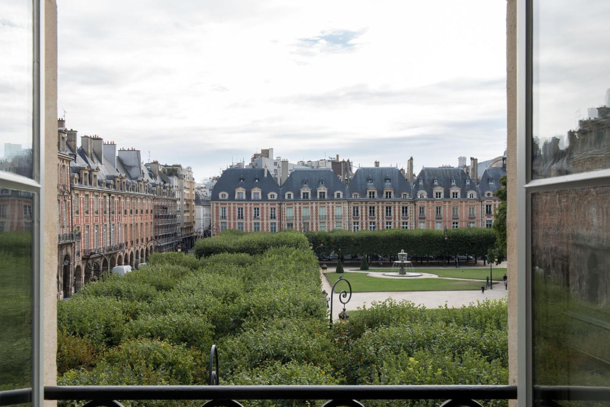 Hotel Cour des Vosges Paris Exterior foto